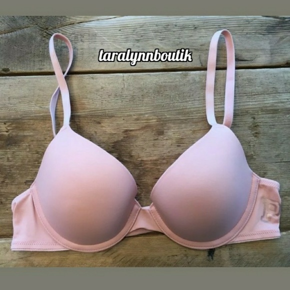 PINK Victoria's Secret Other - 🎀Victoria's Secret| PINK Bra🎀